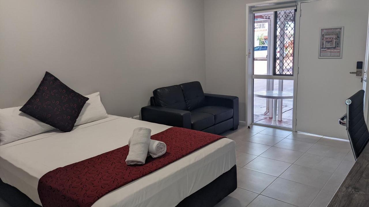 Monte Carlo Motor Inn Townsville Esterno foto