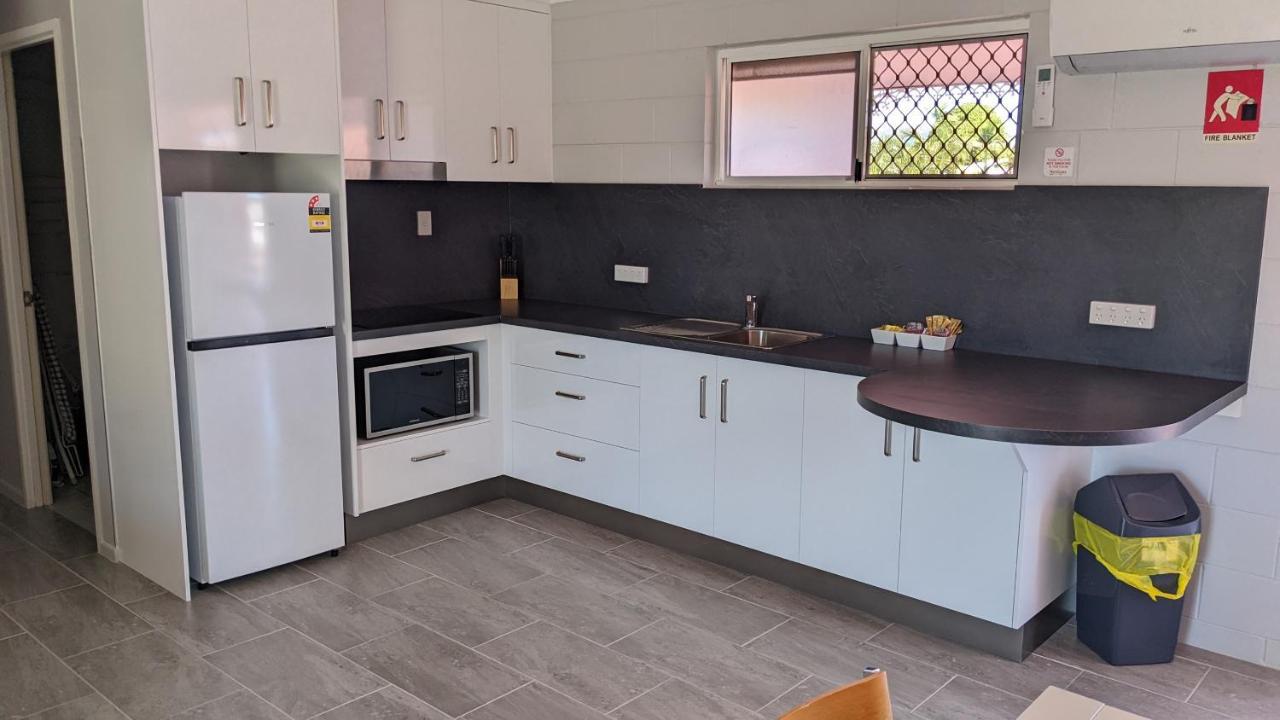 Monte Carlo Motor Inn Townsville Esterno foto