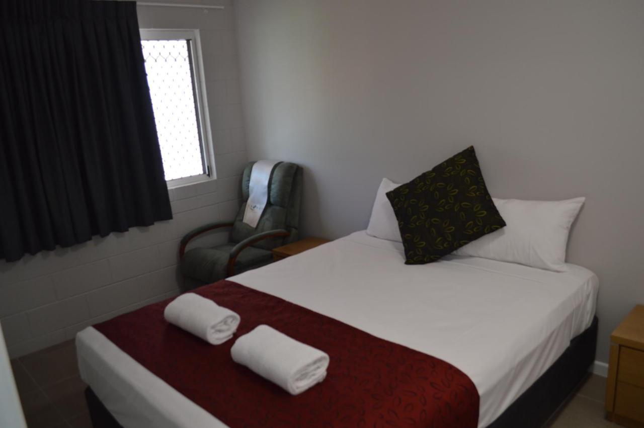 Monte Carlo Motor Inn Townsville Esterno foto