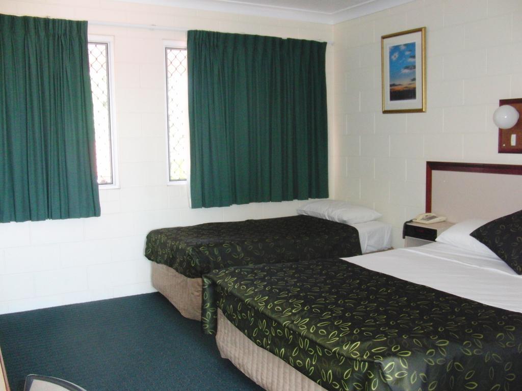 Monte Carlo Motor Inn Townsville Esterno foto